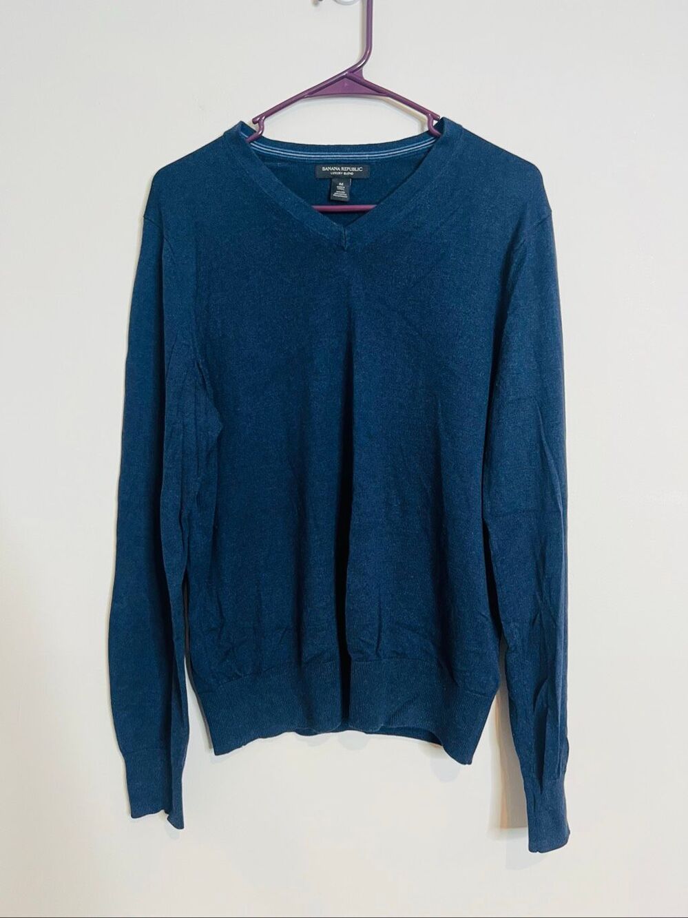 Banana Republic Luxury Blend Silk Cotton Chasmere Navy Blue V-Neck Sweater Men's